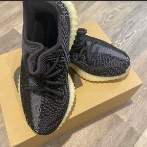 Yeezys boost size 4.5